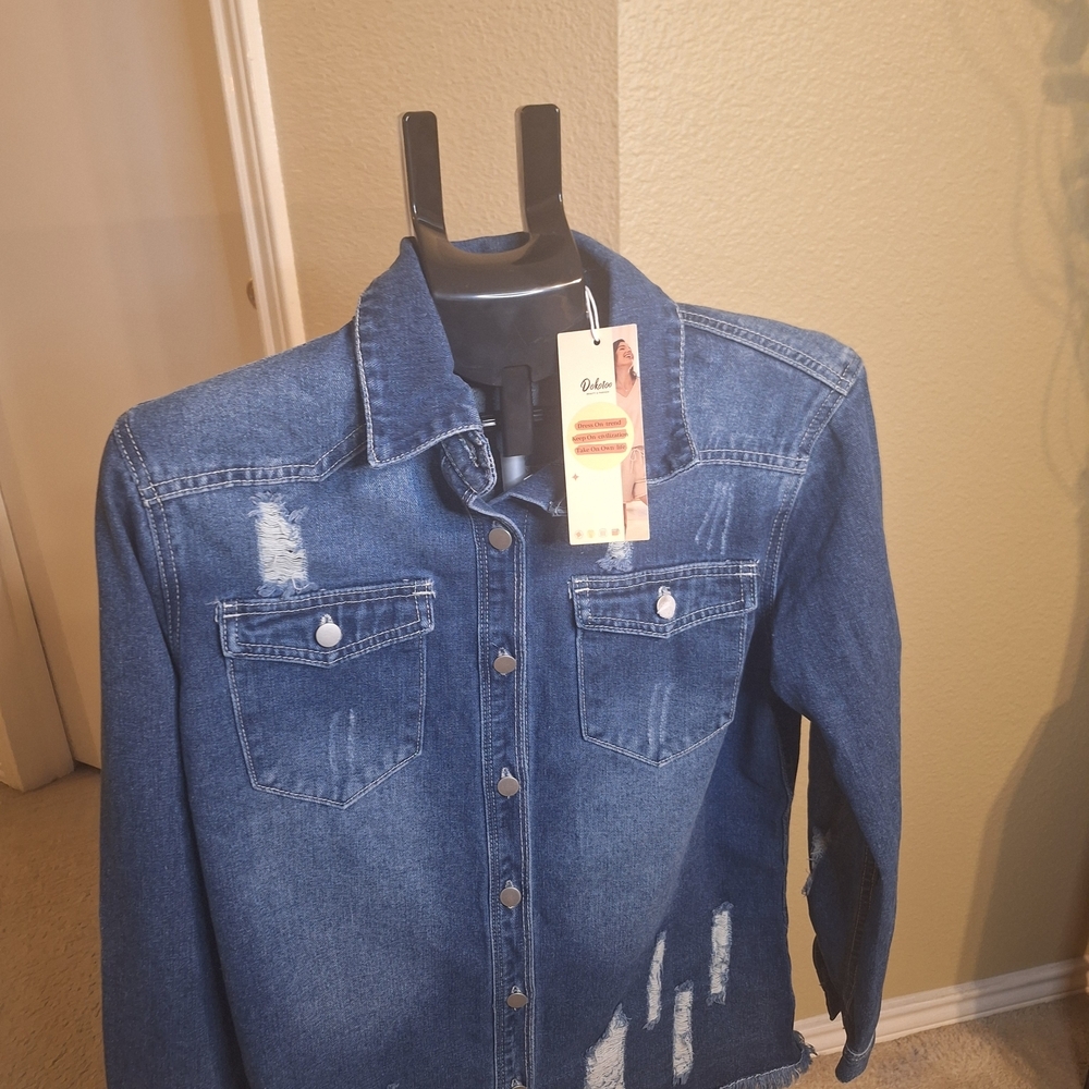 Dokotoo Blue Distressed Denim Women's Jacket/shirt. Size M.  New W Tags - Picture 2 of 7